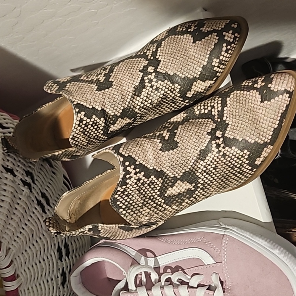 Snake booties